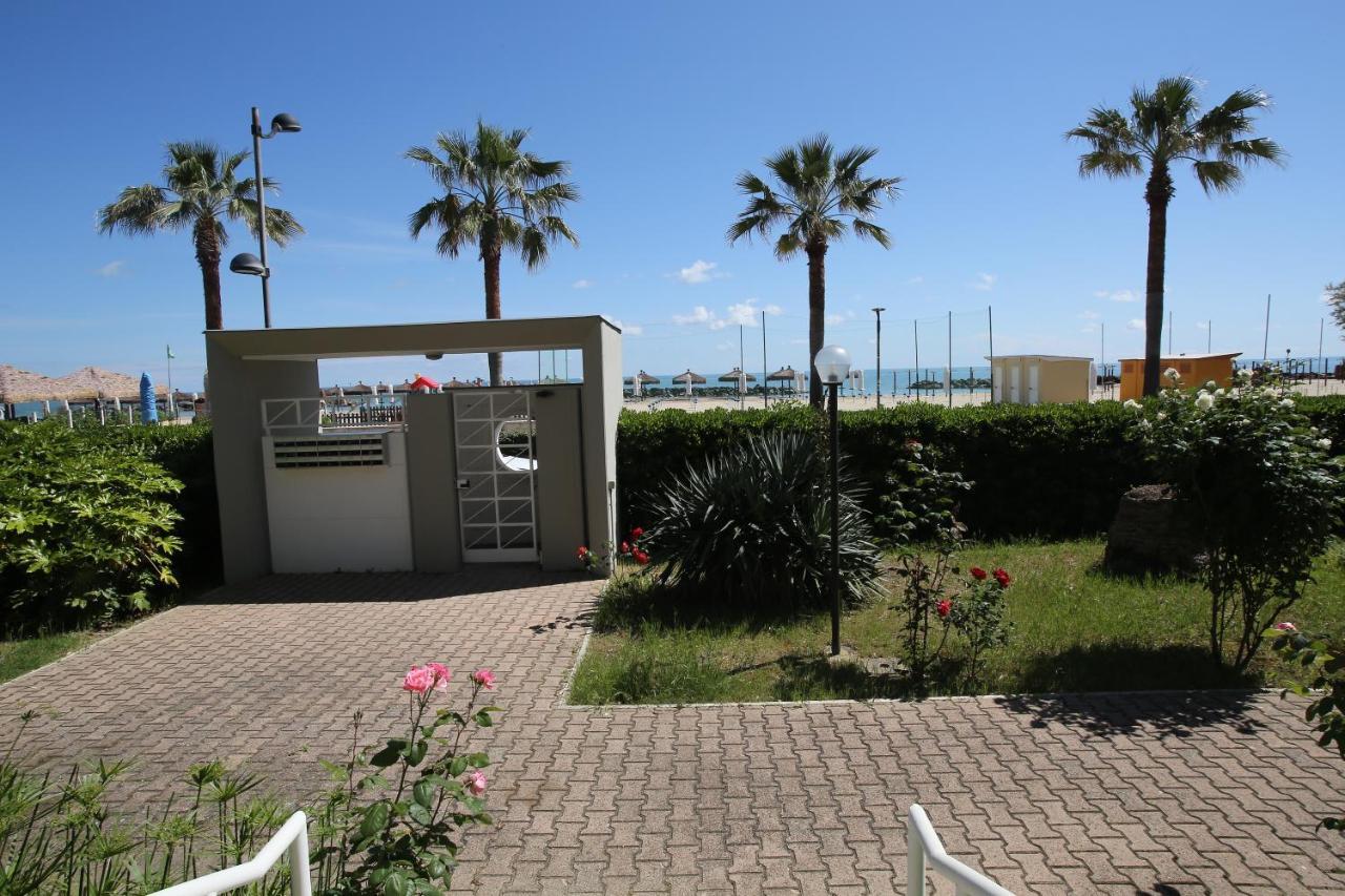 Residence Le Palme Montesilvano Marina Zewnętrze zdjęcie